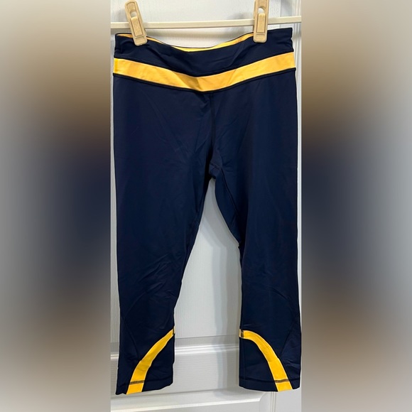 Lululemon Crop leggings Size 6 - Picture 1 of 4